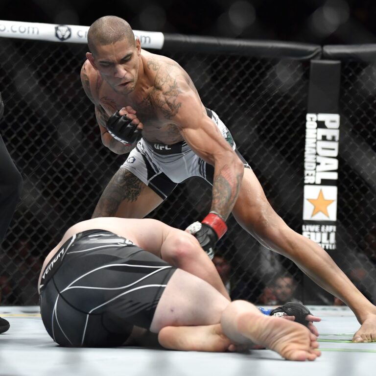 Alex Pereira Training, Learning English With UFC Opponent